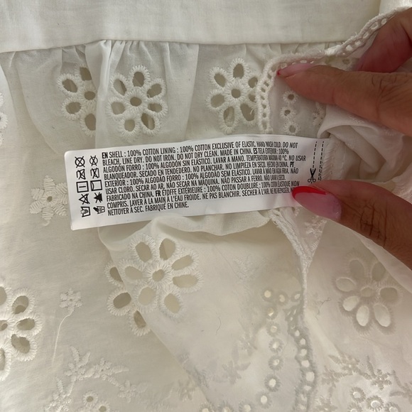 White Tank - Picture 4 of 4